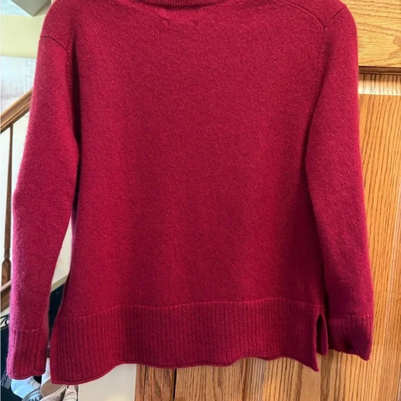 Rachel Zoe Women's Red Crew Neck cashmere Sweater - Picture 4 of 4